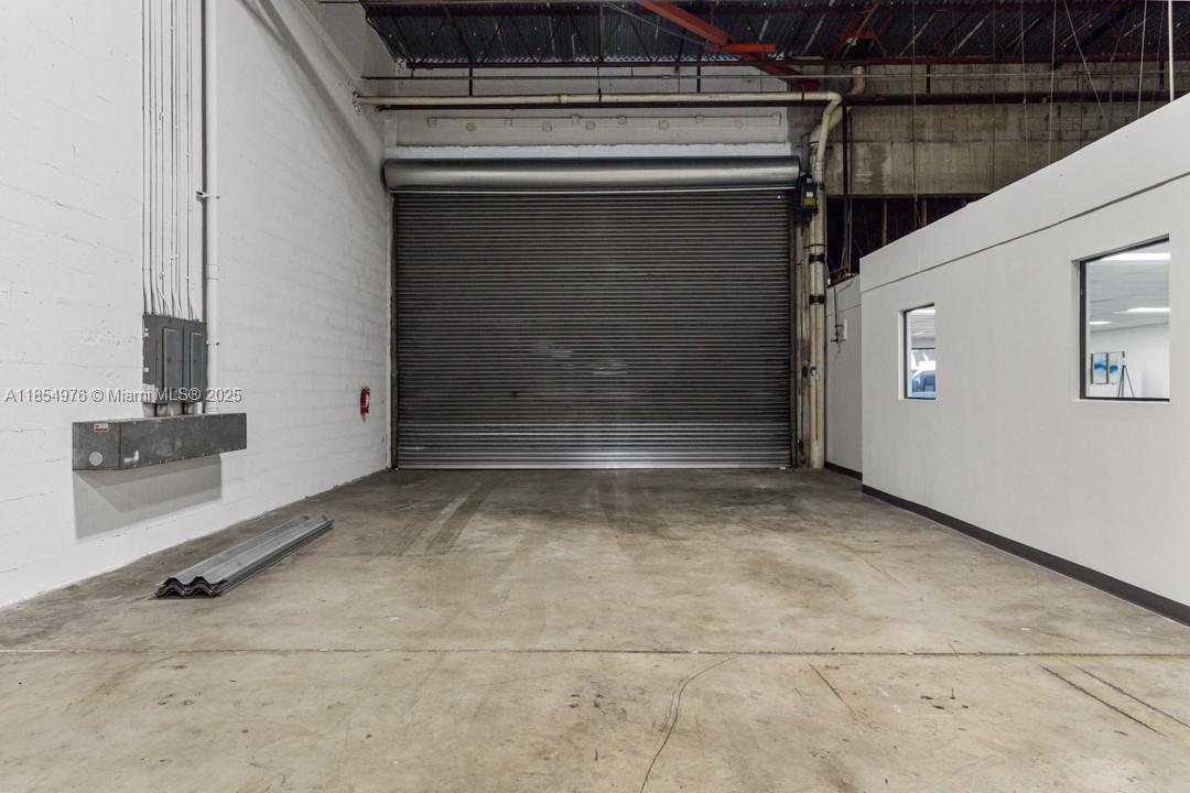 See details 7827 / sq. ft. $ 2025-08-22 0 Photo