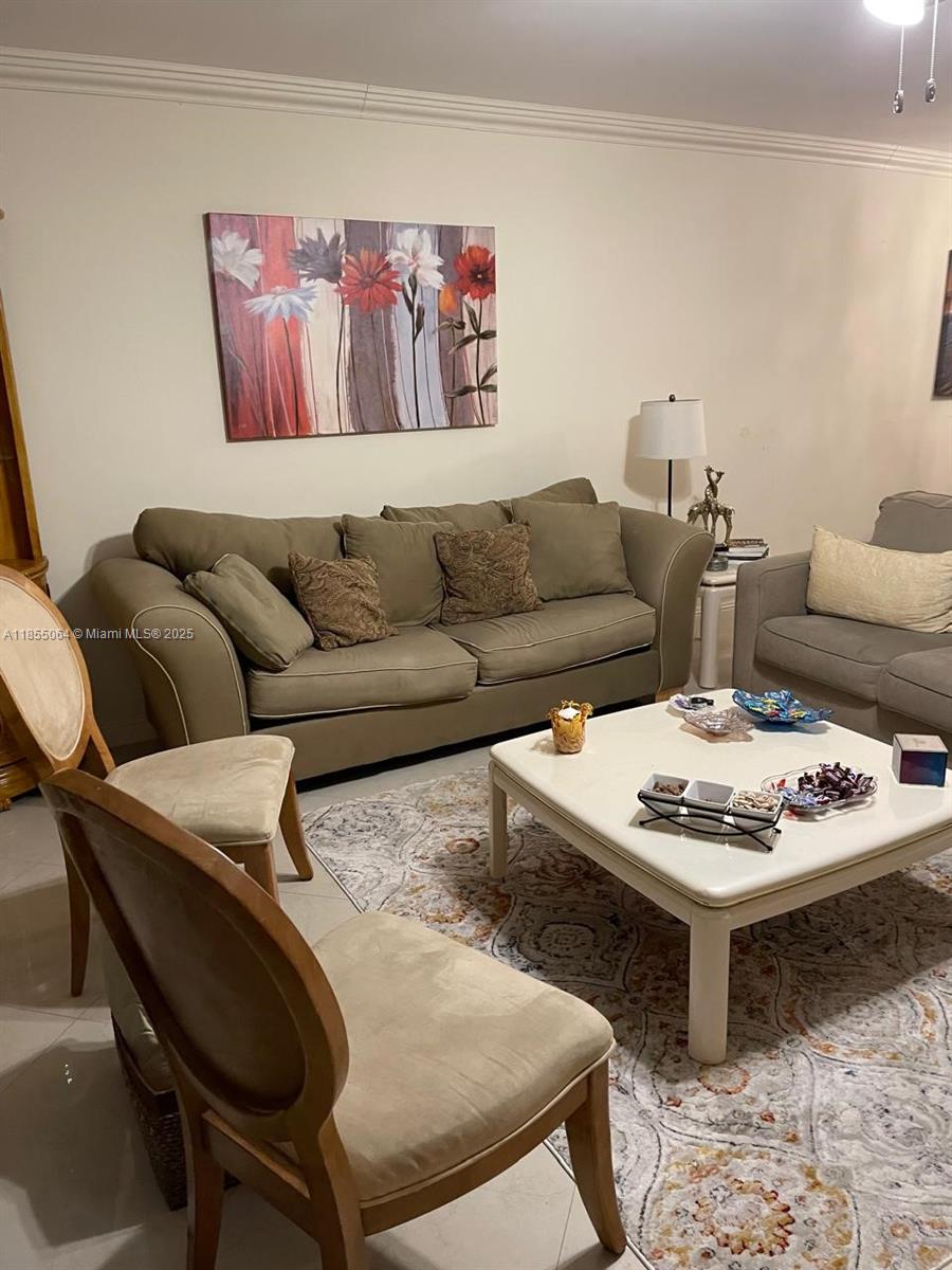 Ver detalles 917 2 / 2 1521 sq. ft. $ 2025-08-07 0 foto