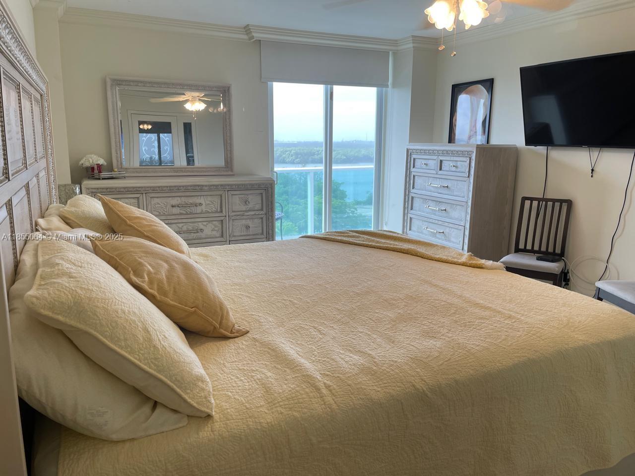 Ver detalles 917 2 / 2 1521 sq. ft. $ 2025-08-07 0 foto