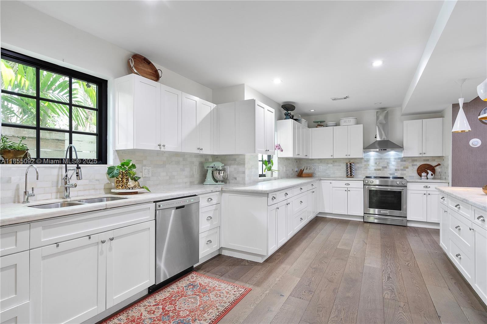 See details / sq. ft. $ 2025-08-08 0 Photo