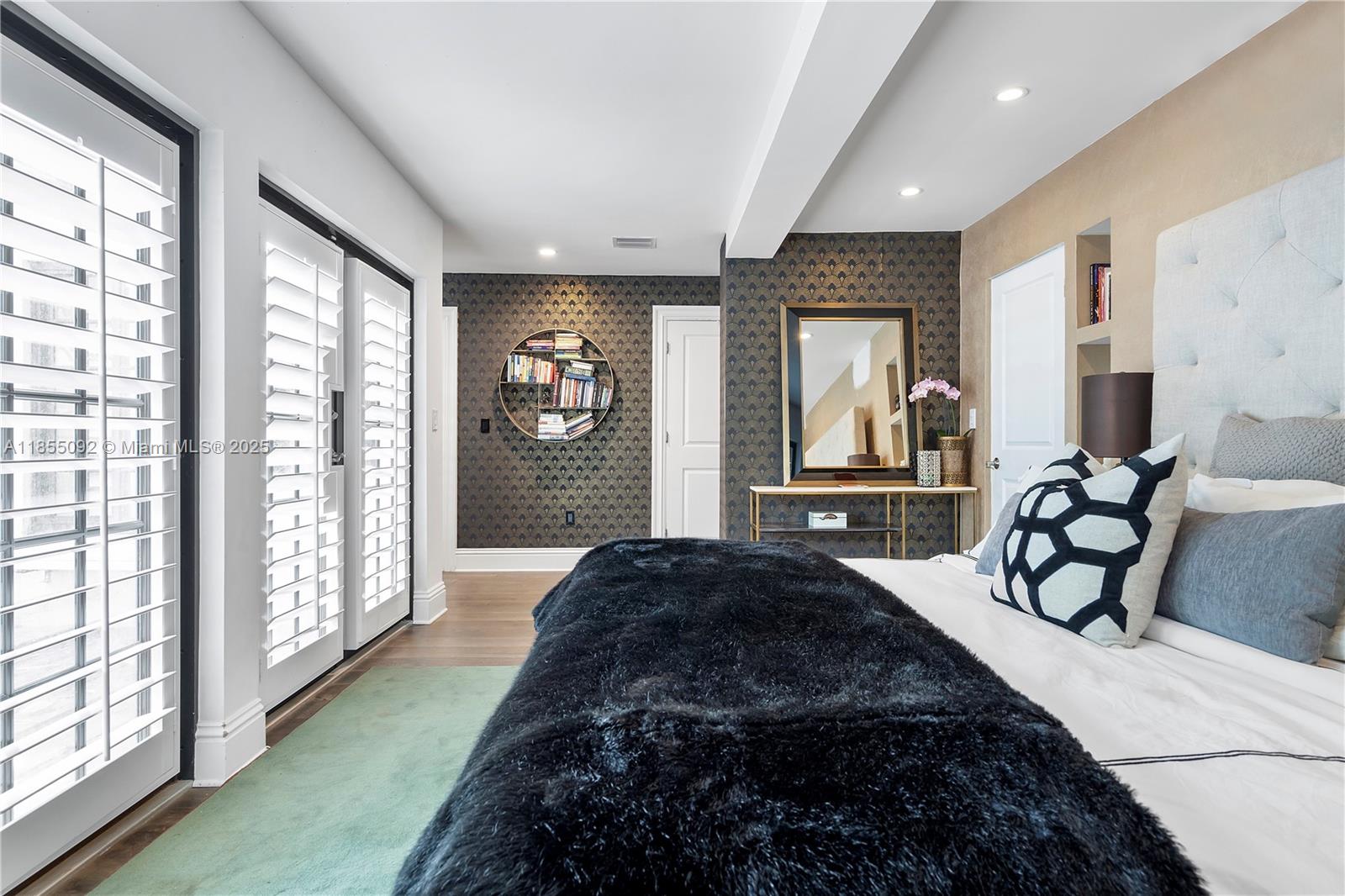 See details / sq. ft. $ 2025-08-08 0 Photo