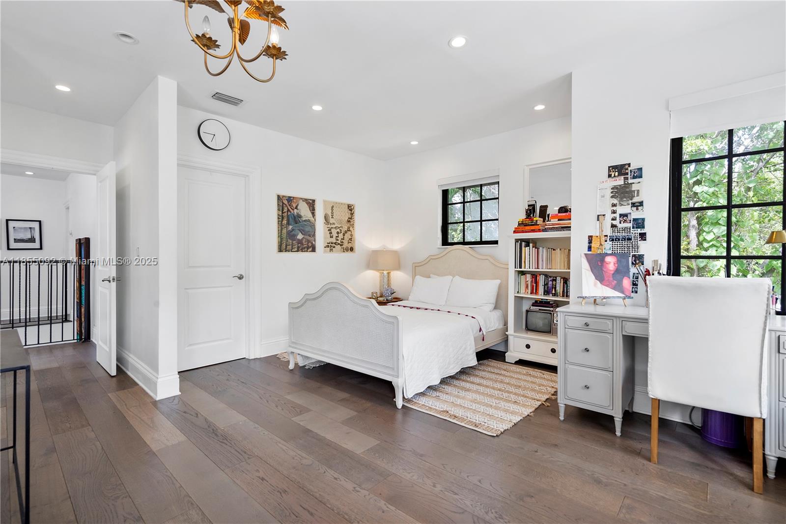 See details / sq. ft. $ 2025-08-08 0 Photo