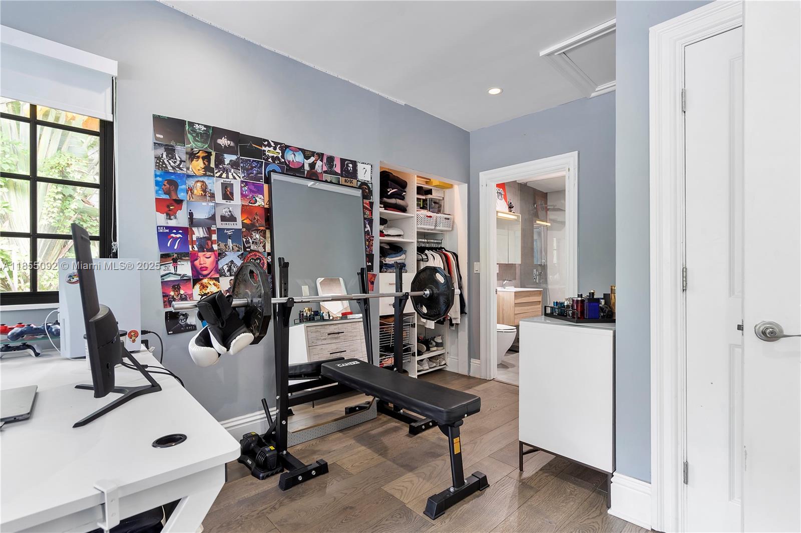 See details / sq. ft. $ 2025-08-08 0 Photo