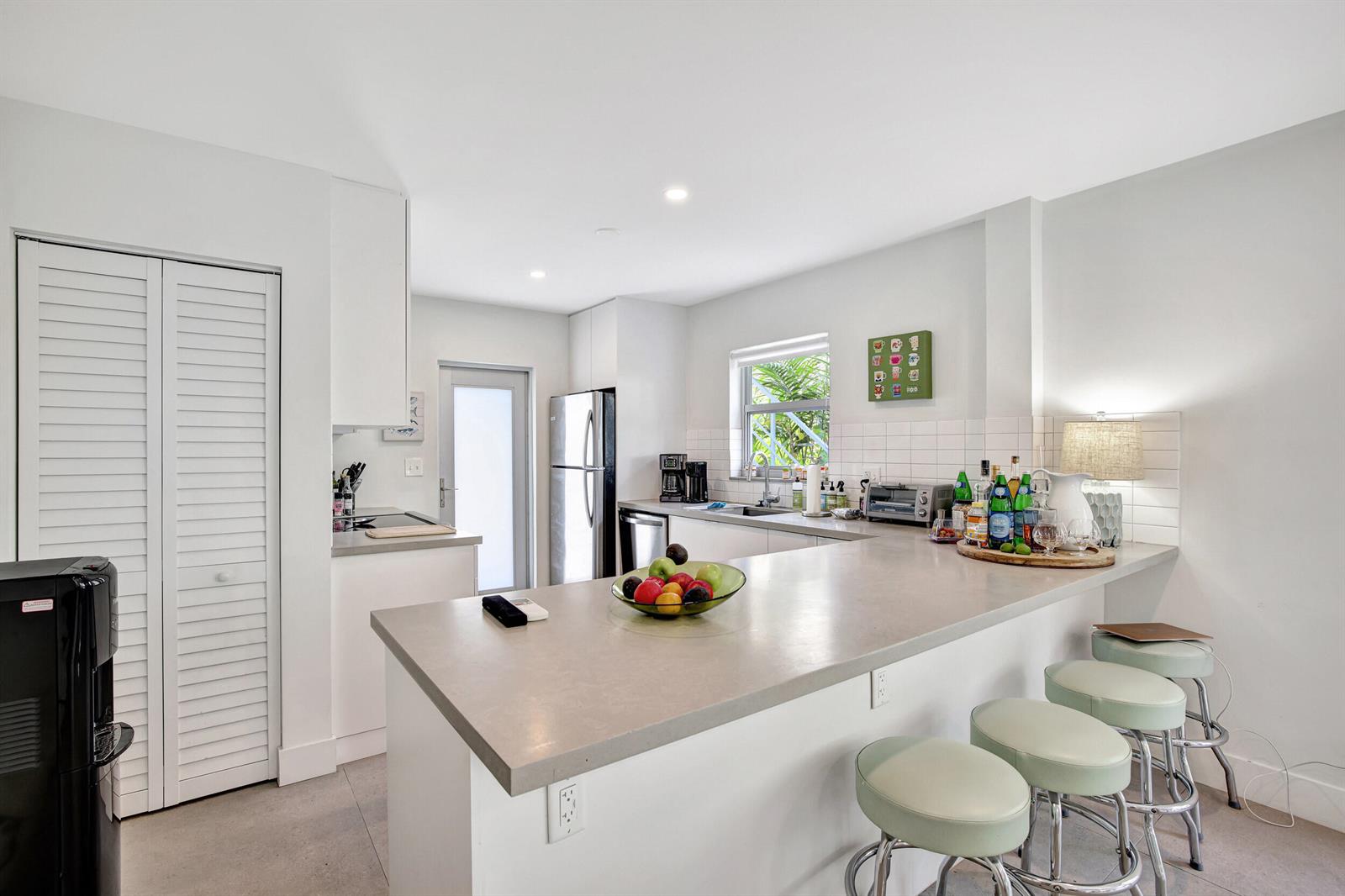   / 2 3789 sq. ft. $ 2026-06-15 0 foto