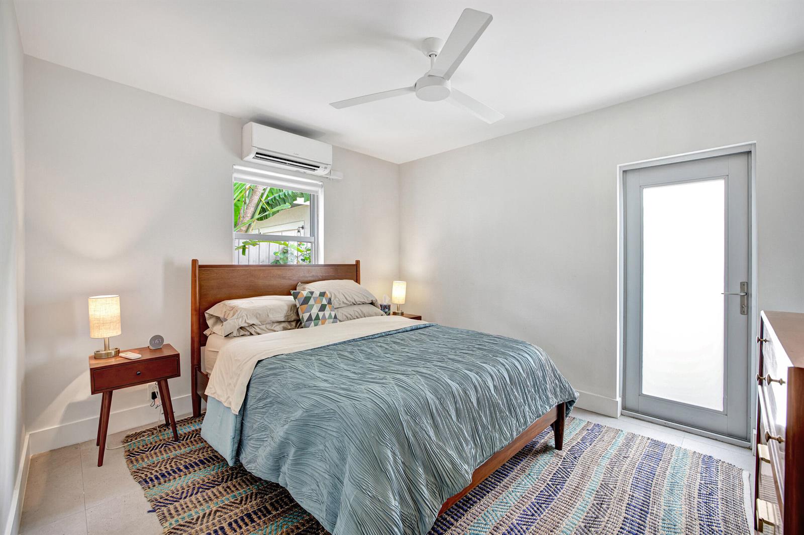   / 2 3789 sq. ft. $ 2026-06-15 0 foto