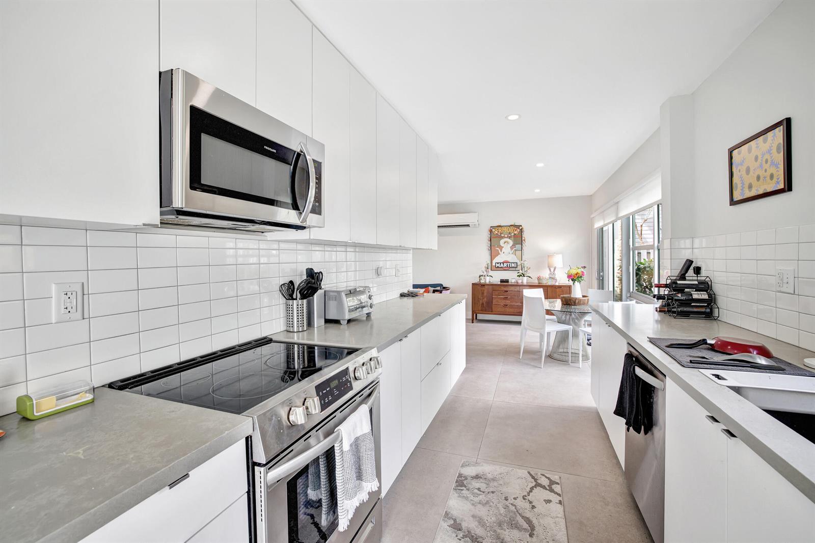   / 2 3789 sq. ft. $ 2026-06-15 0 foto
