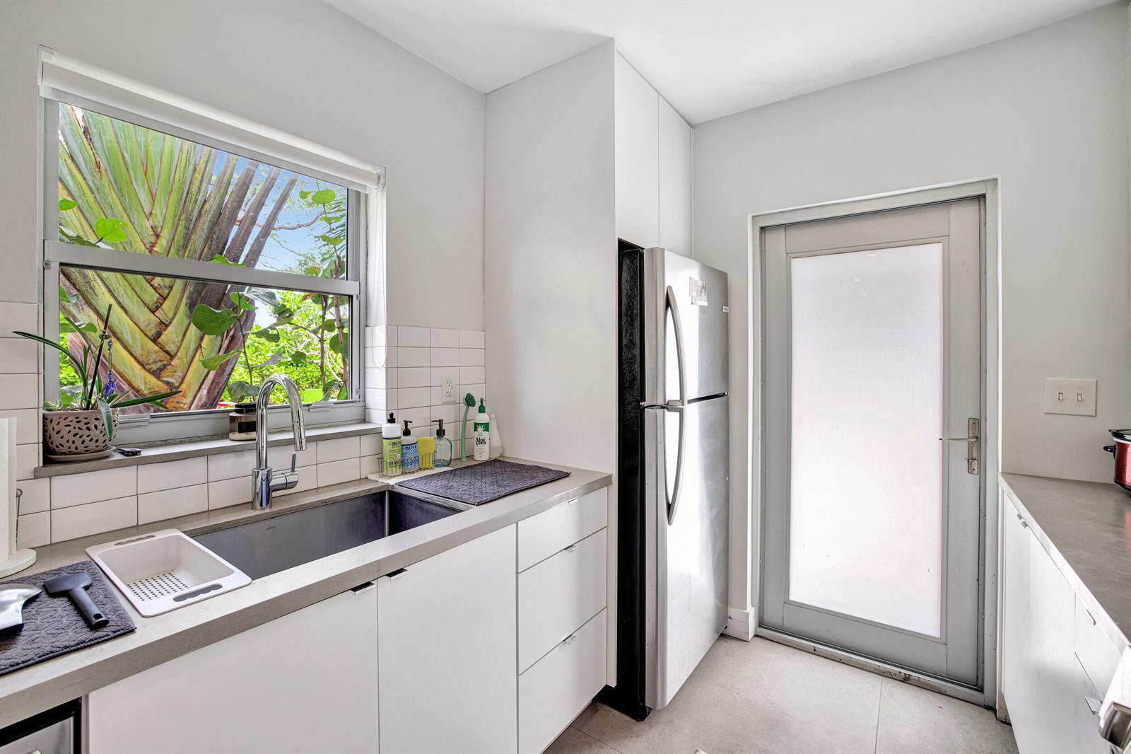   / 2 3789 sq. ft. $ 2026-06-15 0 foto