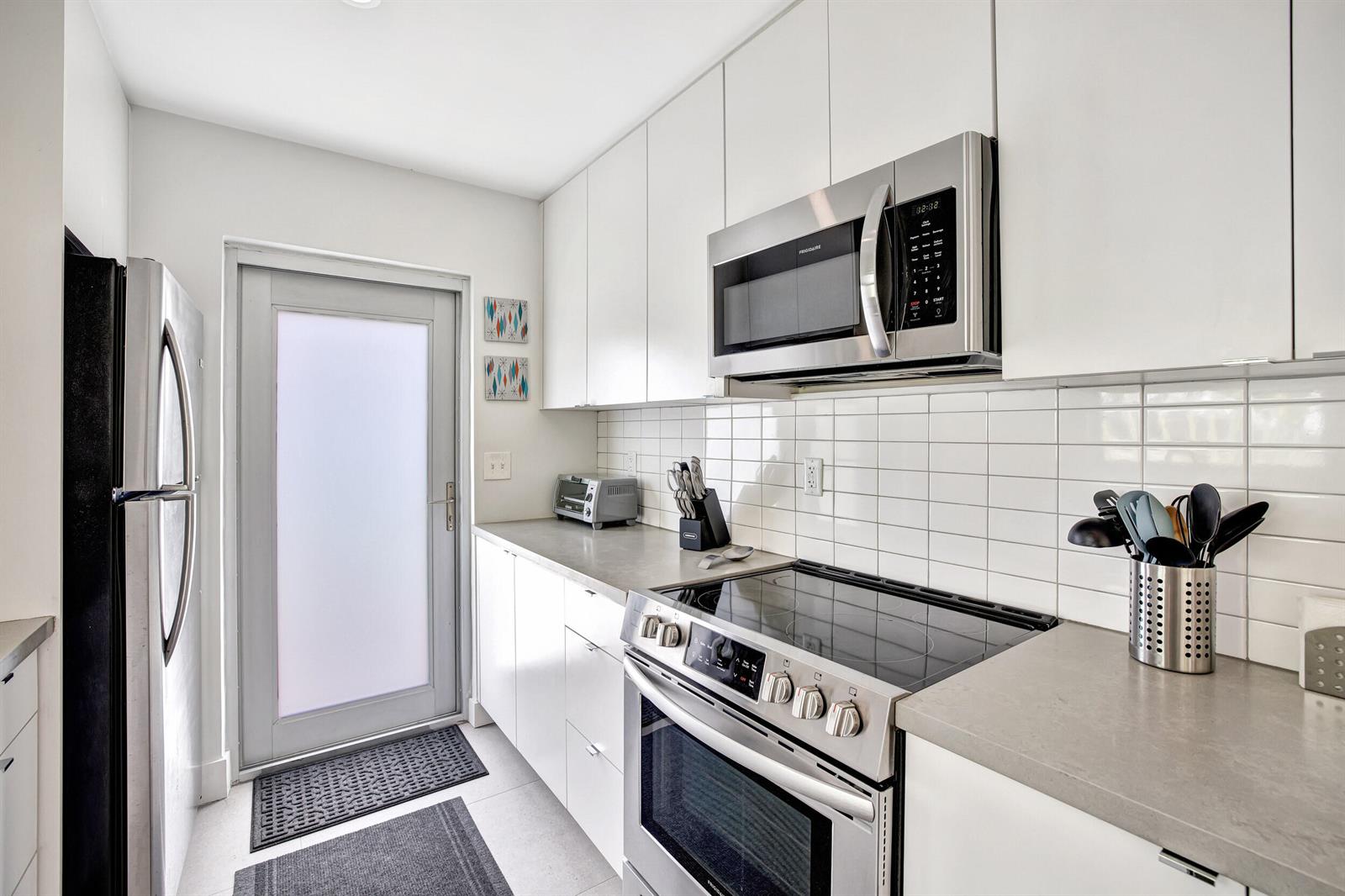   / 2 3789 sq. ft. $ 2026-06-15 0 foto