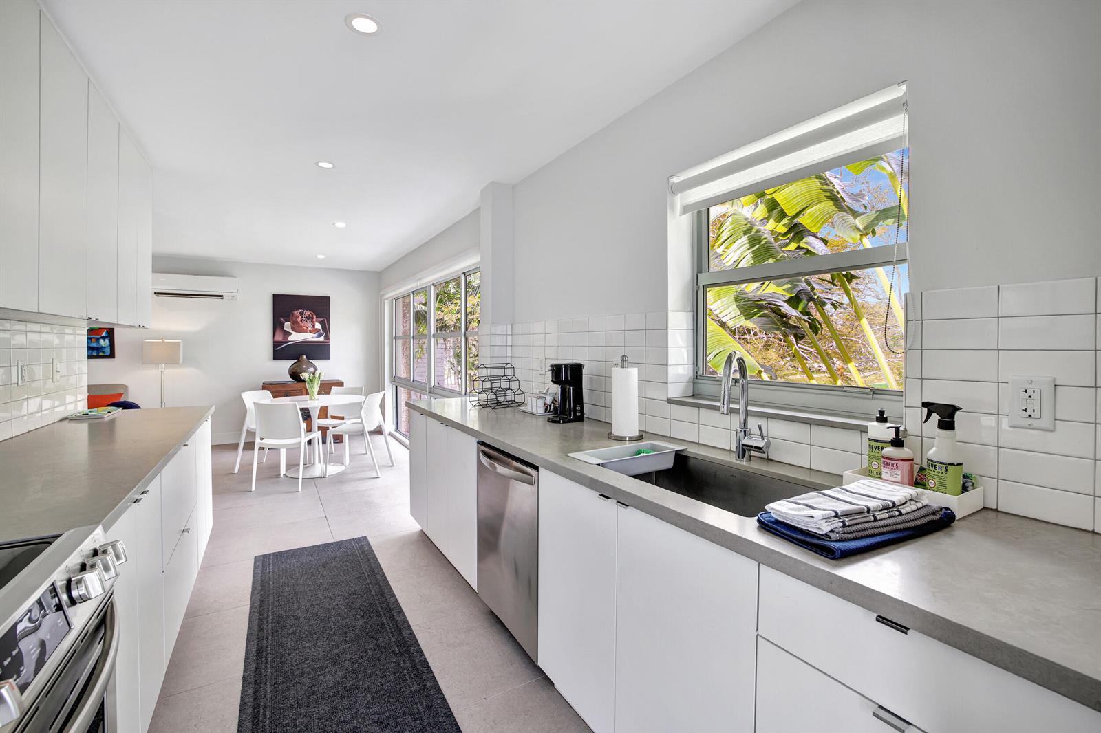  / 2 3789 sq. ft. $ 2026-06-15 0 foto