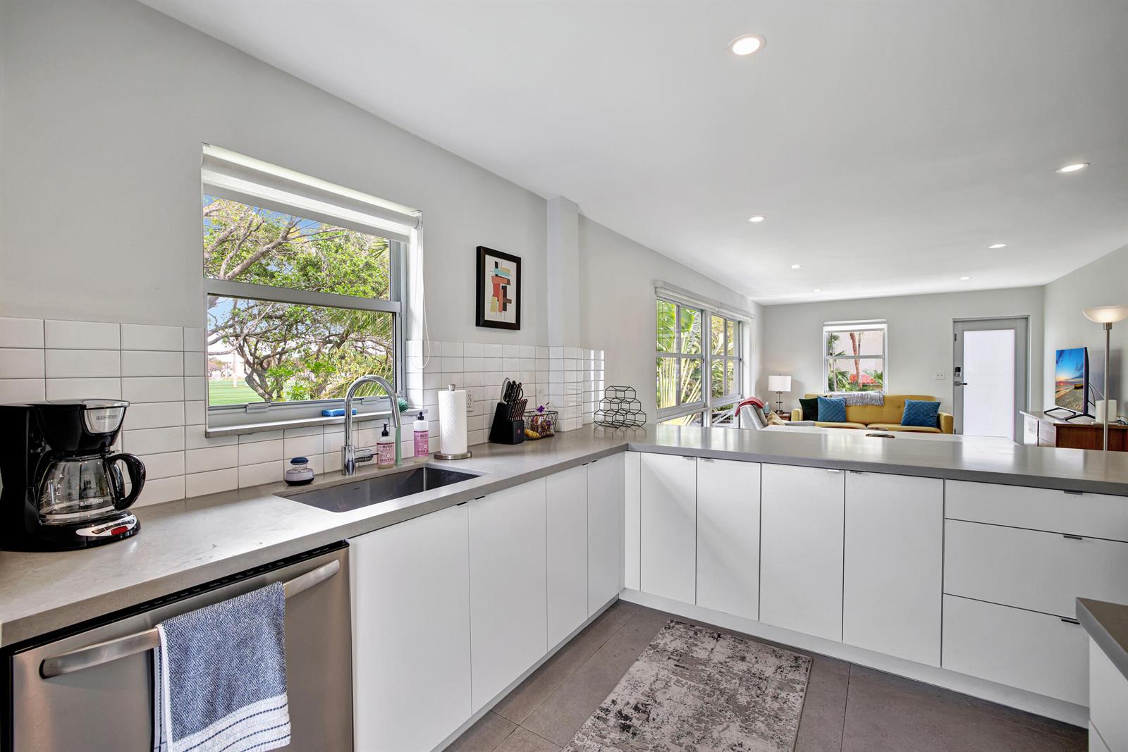   / 2 3789 sq. ft. $ 2026-06-15 0 foto