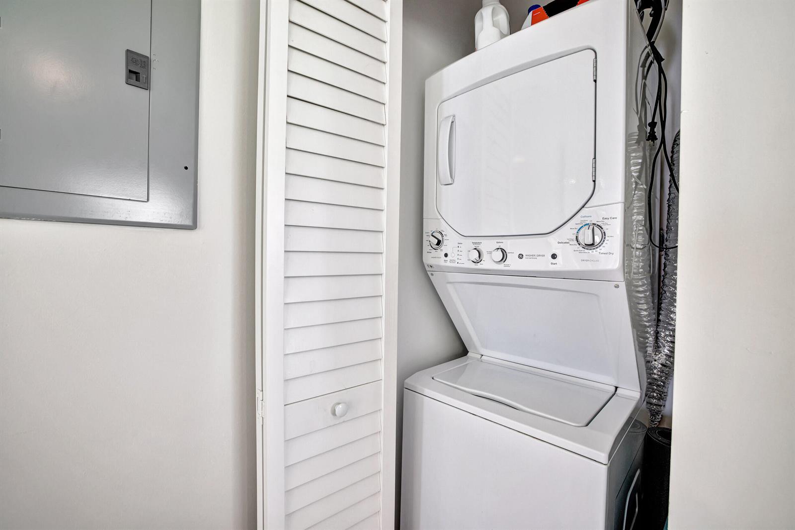   / 2 3789 sq. ft. $ 2026-06-15 0 foto