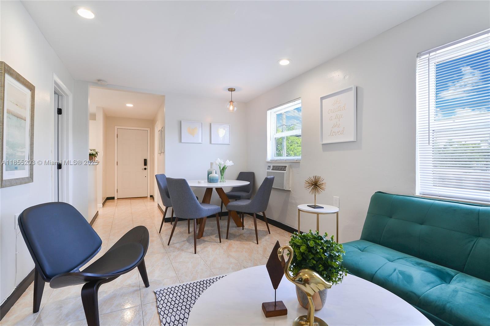 See details / 1021 sq. ft. $ 2025-08-08 0 Photo