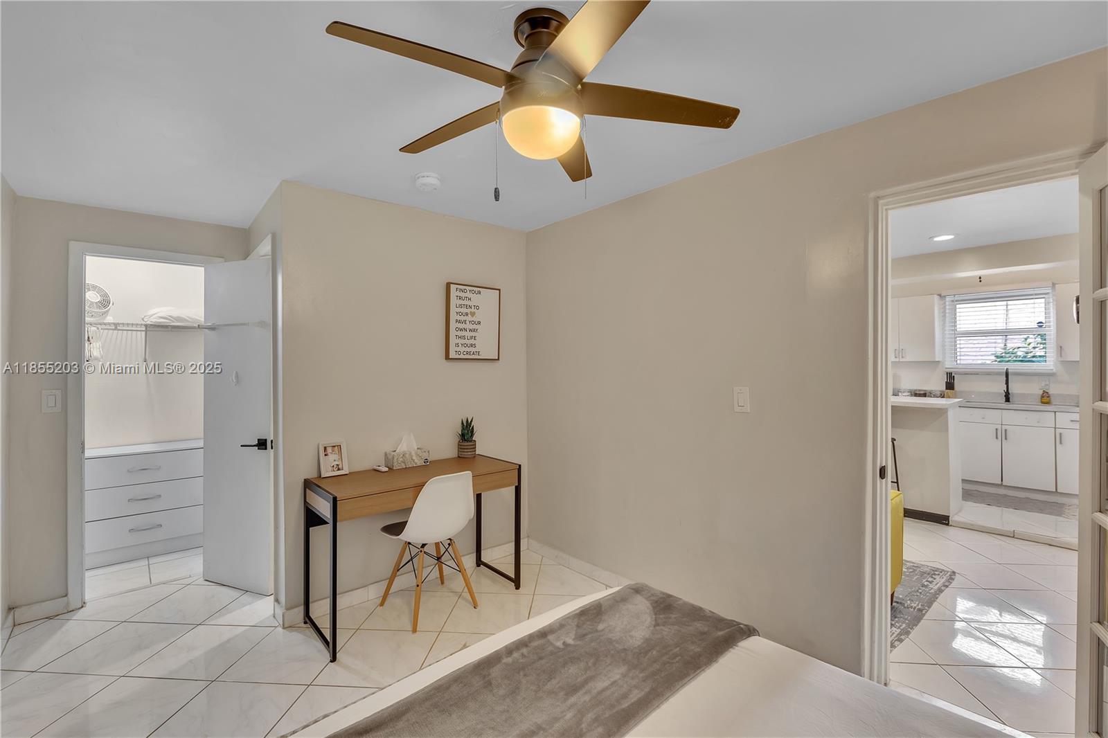See details / 1021 sq. ft. $ 2025-08-08 0 Photo