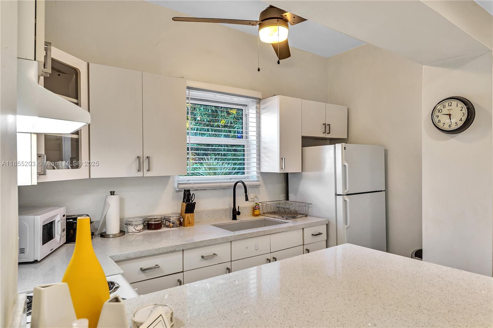See details / 1021 sq. ft. $ 2025-08-08 0 Photo