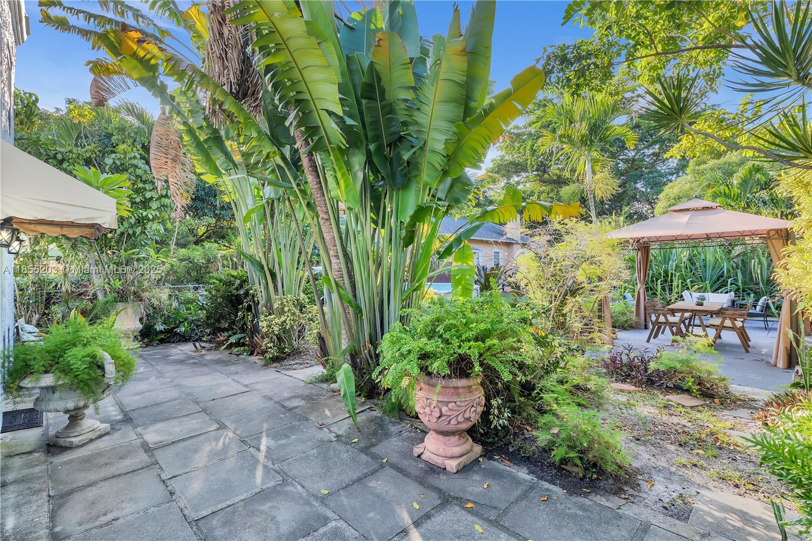 See details / 1021 sq. ft. $ 2025-08-08 0 Photo
