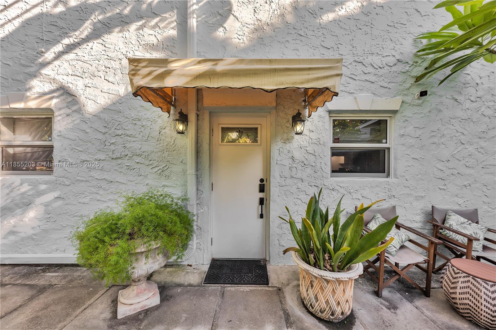 See details / 1021 sq. ft. $ 2025-08-08 0 Photo