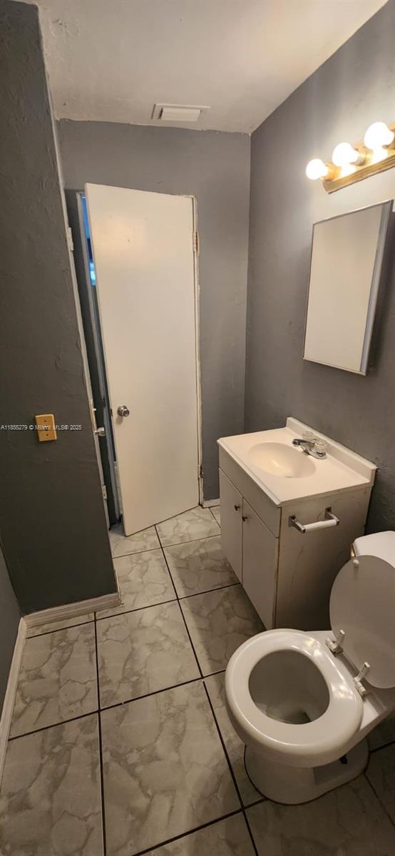 Ver detalles / sq. ft. $ 2025-08-08 0 foto