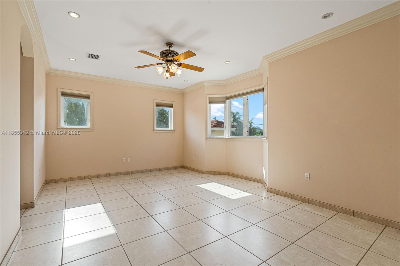 See details / 3630 sq. ft. $ 2025-08-08 0 Photo
