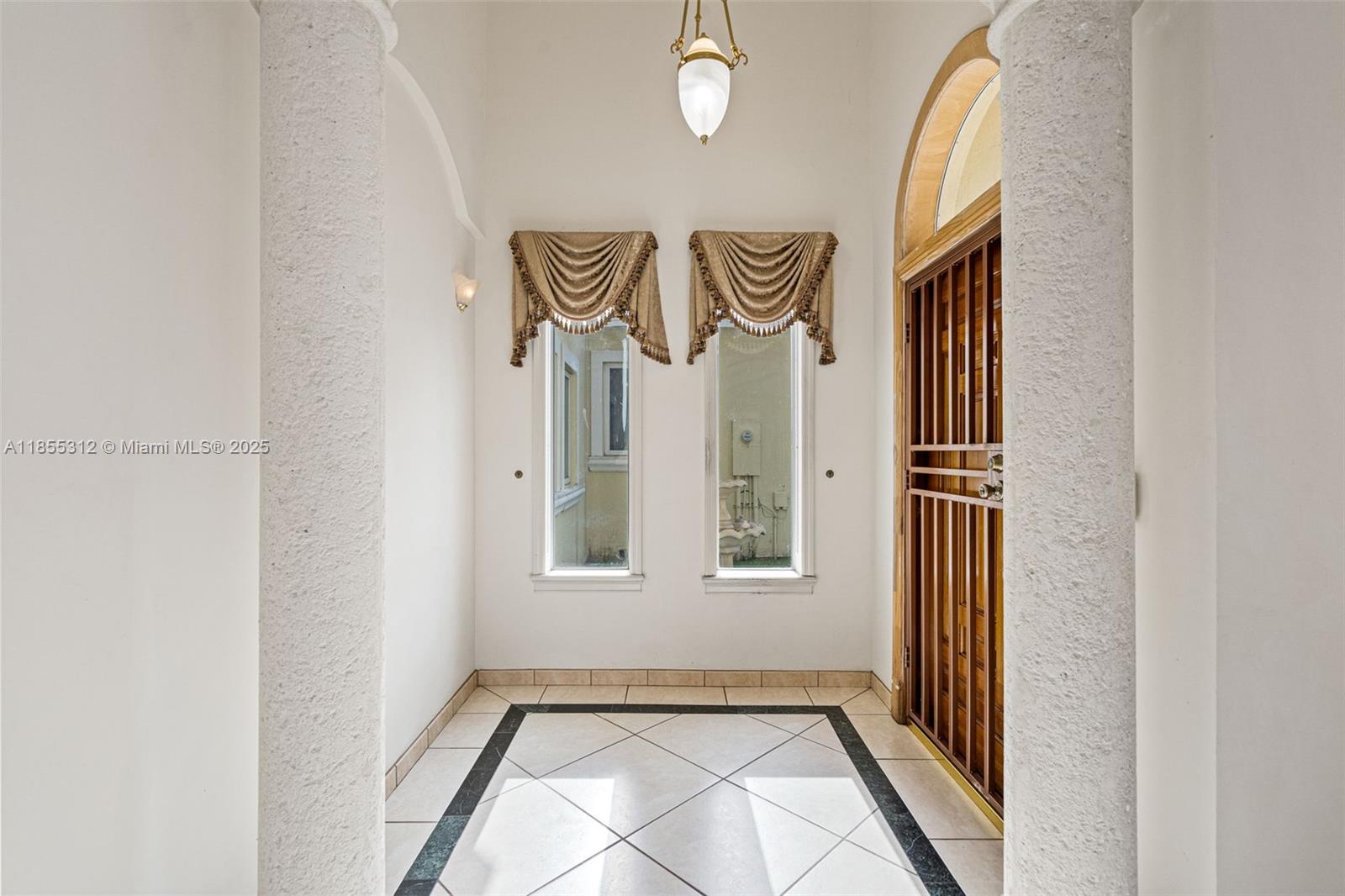 See details / 3630 sq. ft. $ 2025-08-08 0 Photo