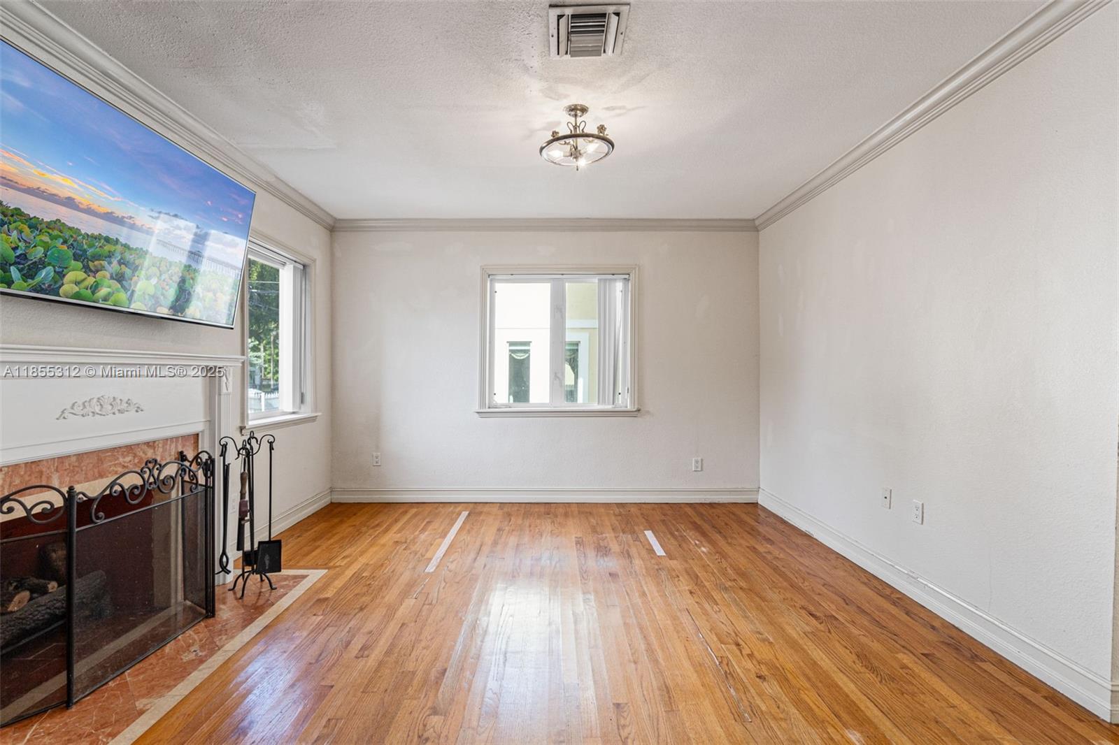 See details / 3630 sq. ft. $ 2025-08-08 0 Photo