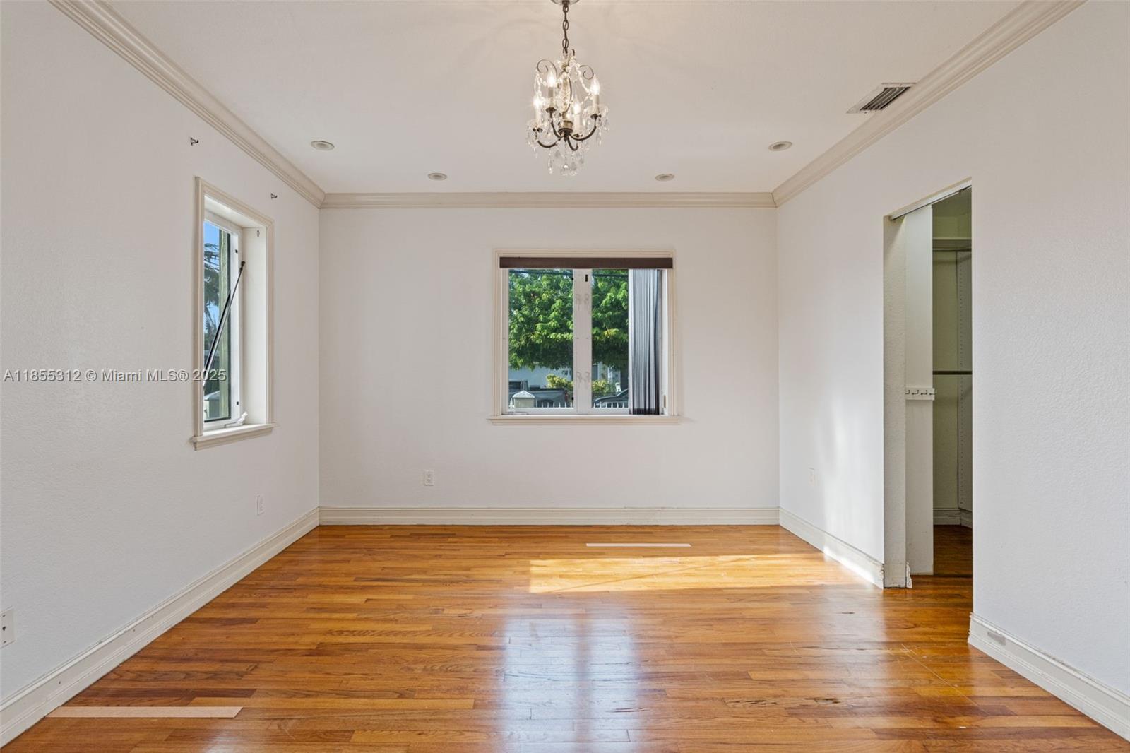See details / 3630 sq. ft. $ 2025-08-08 0 Photo