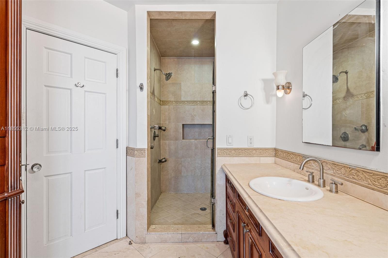 See details / 3630 sq. ft. $ 2025-08-08 0 Photo