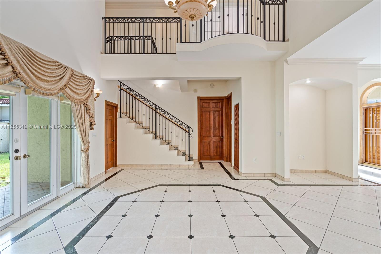 See details / 3630 sq. ft. $ 2025-08-08 0 Photo