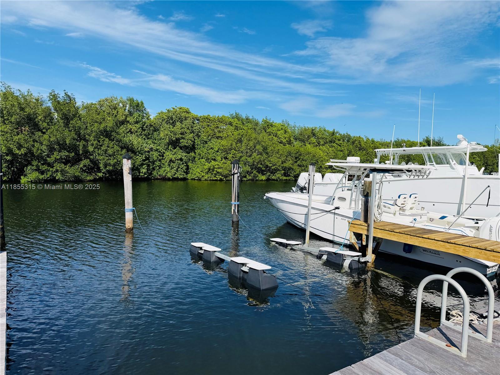 See details / sq. ft. $ 2025-11-08 0 Photo