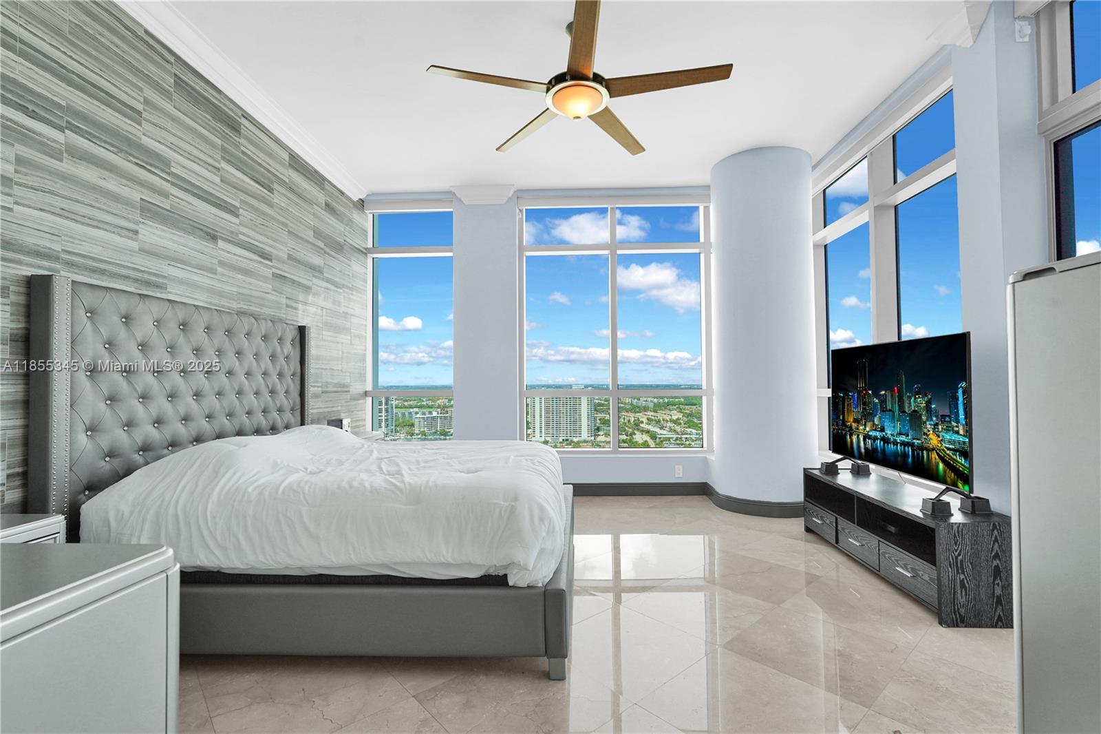Photo of 3535 Ocean Drive  #2606, Hollywood, Florida, 33019 - 