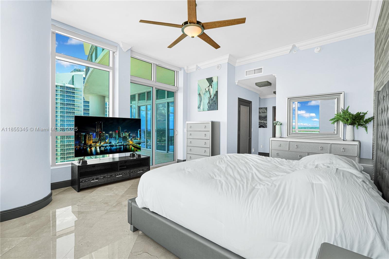 Photo of 3535 Ocean Drive  #2606, Hollywood, Florida, 33019 - 
