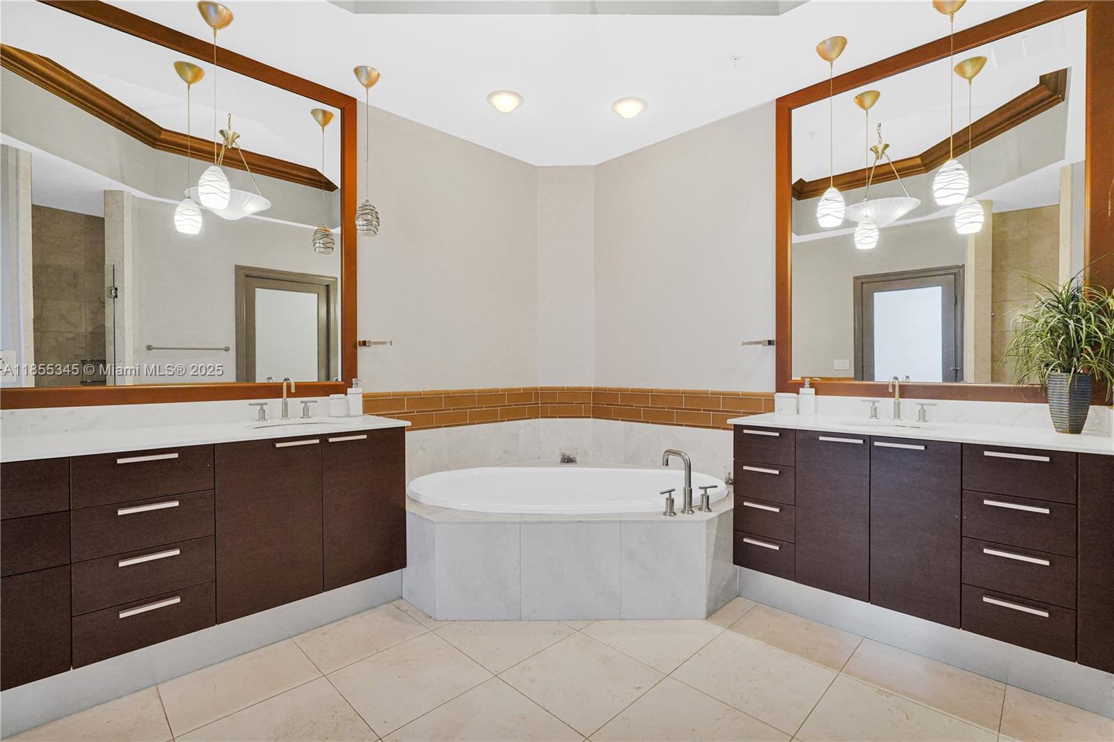 Photo of 3535 Ocean Drive  #2606, Hollywood, Florida, 33019 - 
