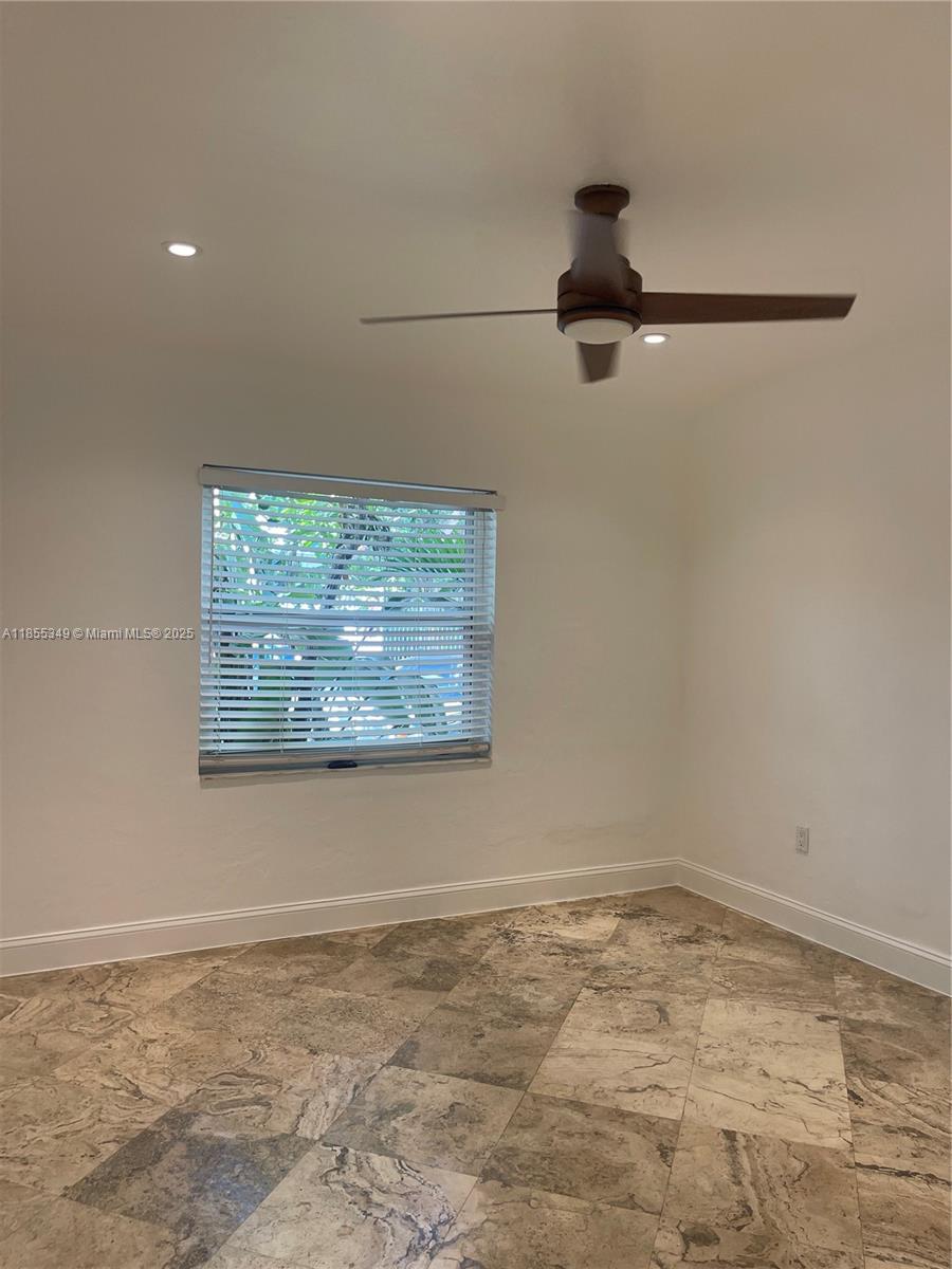 See details / 4306 sq. ft. $ 2025-08-08 0 Photo