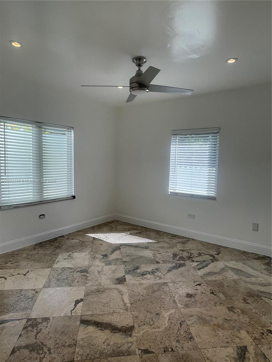 See details / 4306 sq. ft. $ 2025-08-08 0 Photo