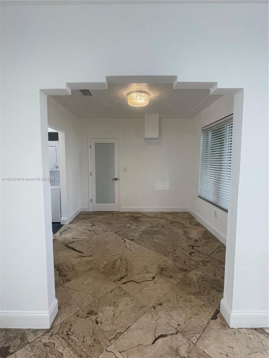 See details / 4306 sq. ft. $ 2025-08-08 0 Photo