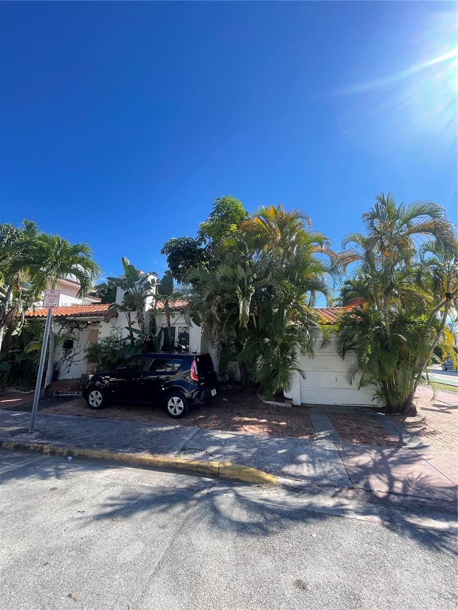 See details / 4306 sq. ft. $ 2025-08-08 0 Photo