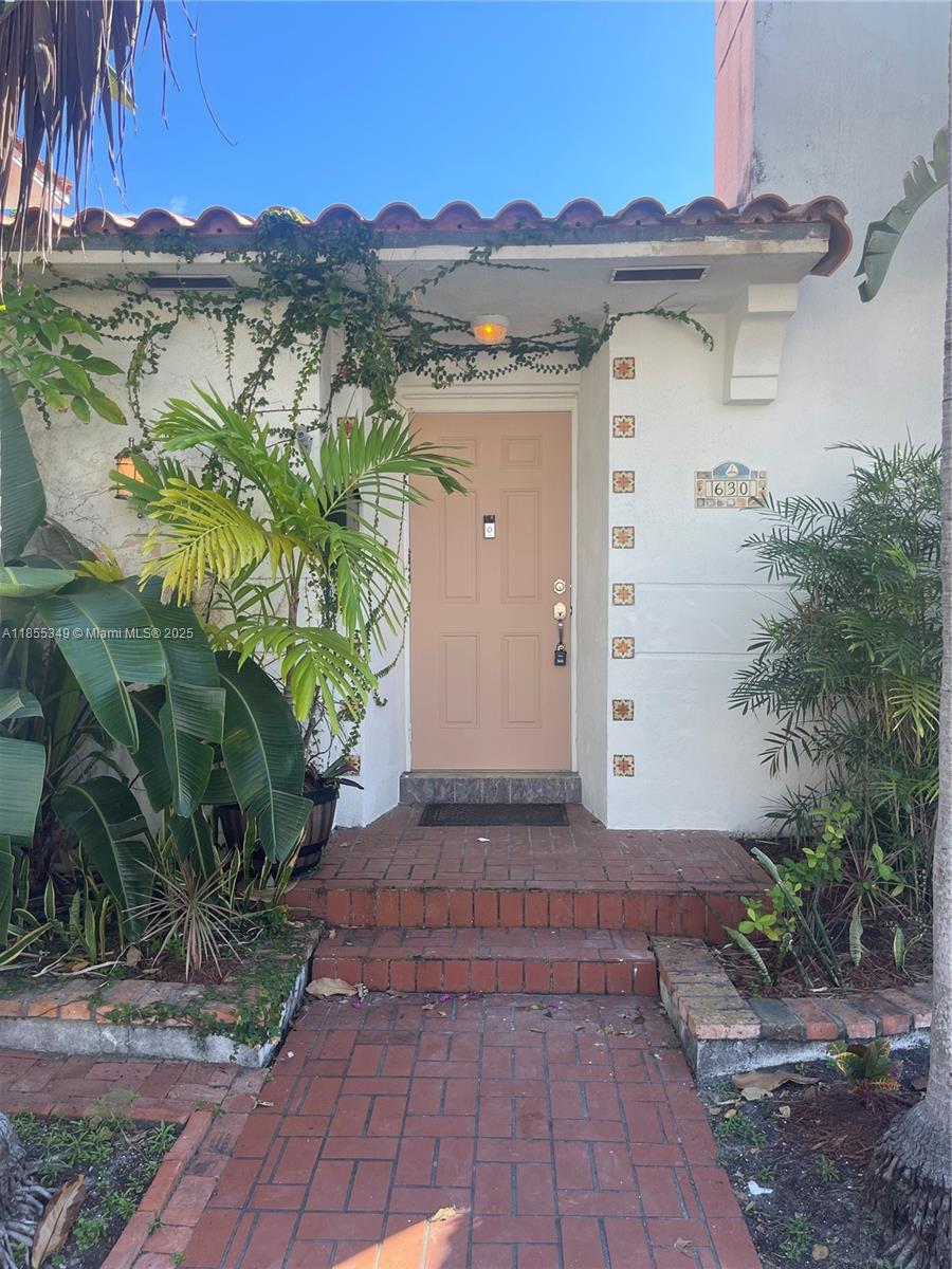 See details / 4306 sq. ft. $ 2025-08-08 0 Photo