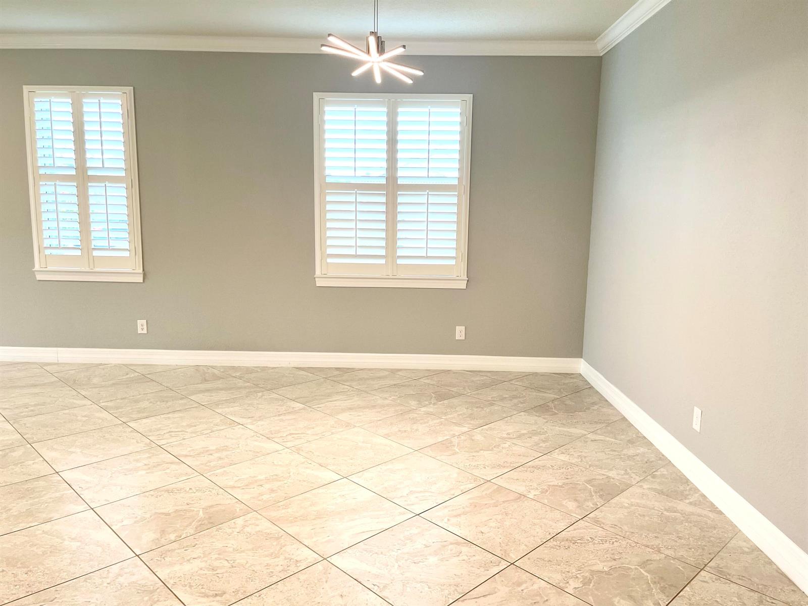 Ver detalles 12820 3 / 2 2175 sq. ft. $ 2026-02-14 0 foto