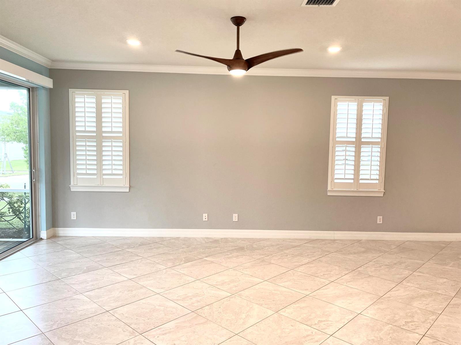 Ver detalles 12820 3 / 2 2175 sq. ft. $ 2026-02-14 0 foto