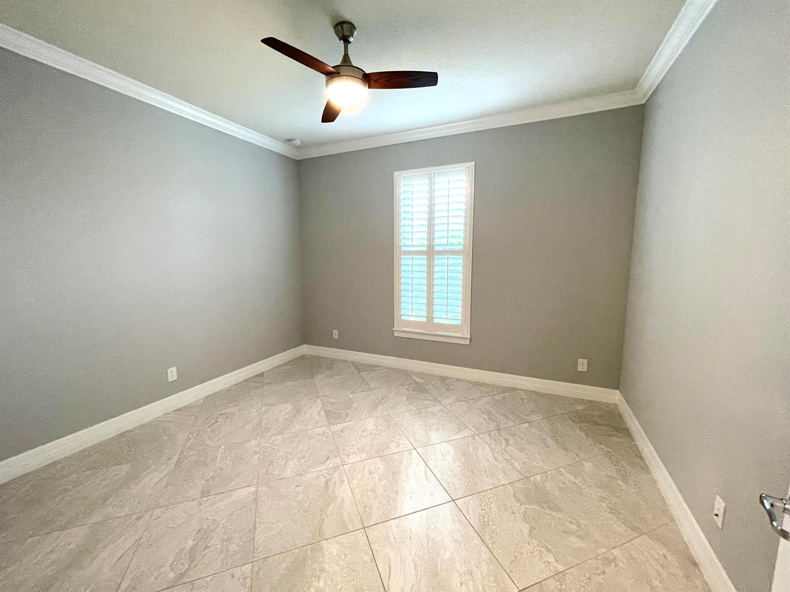 Ver detalles 12820 3 / 2 2175 sq. ft. $ 2026-02-14 0 foto