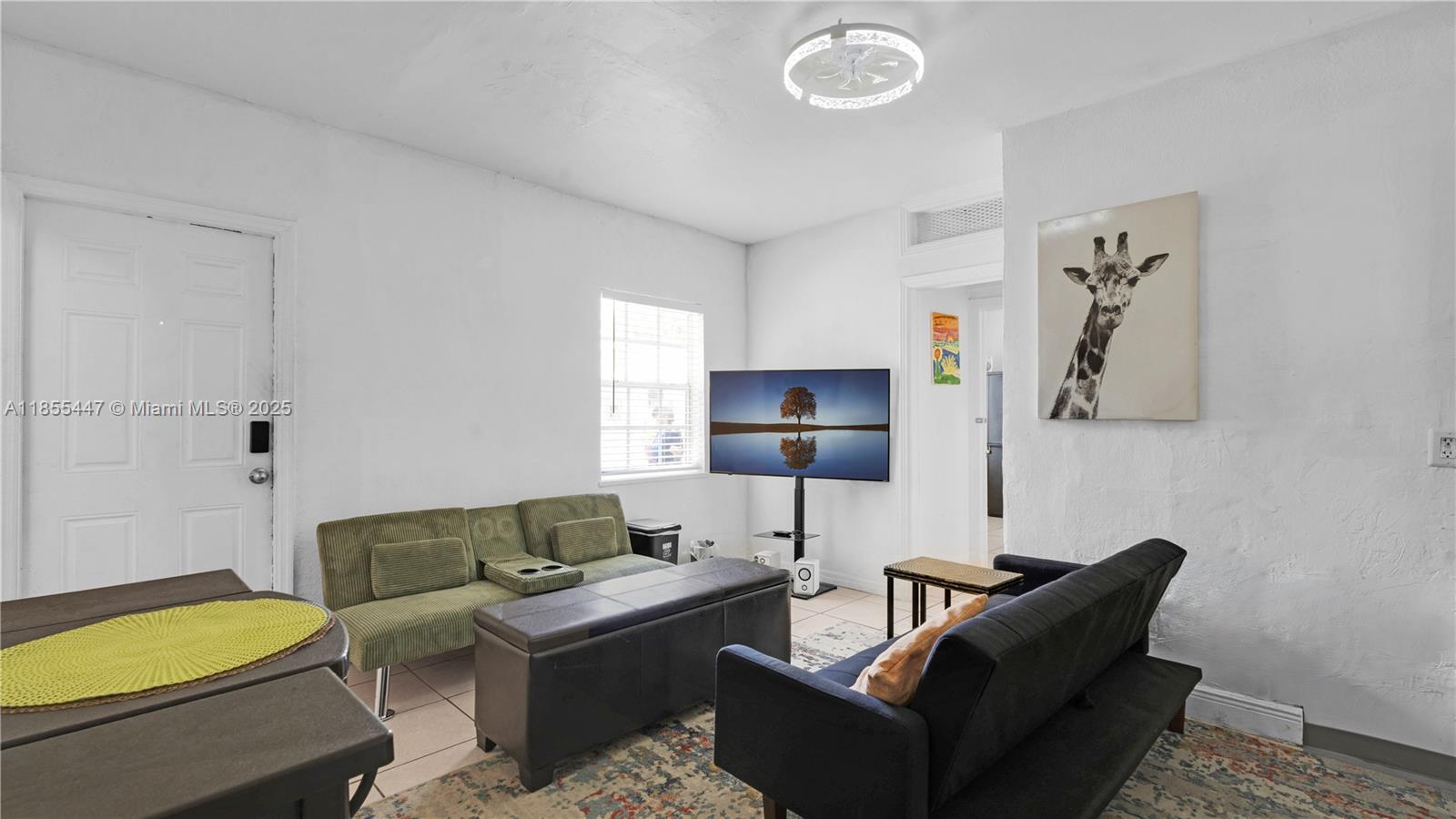 See details / 1656 sq. ft. $ 2025-08-08 0 Photo