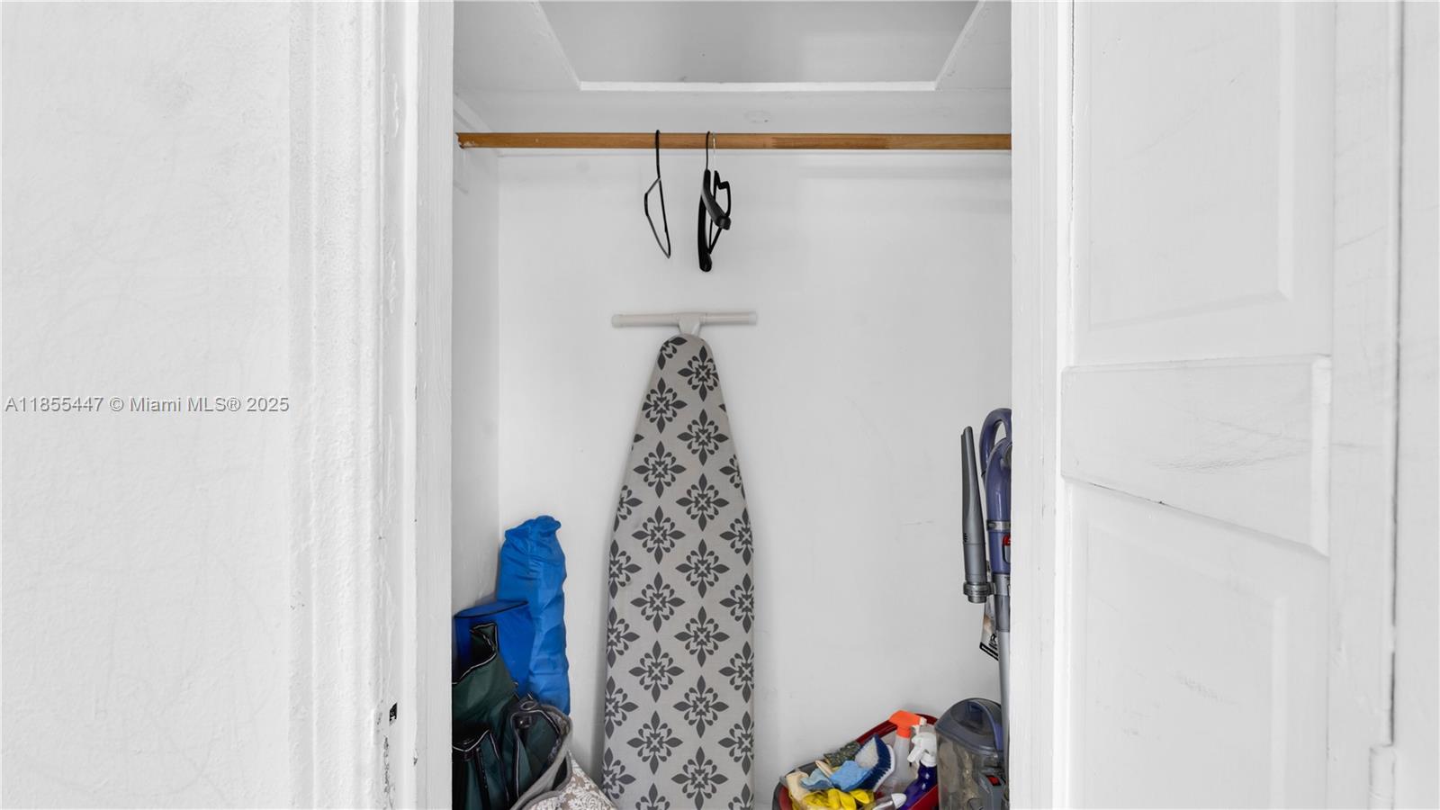 See details / 1656 sq. ft. $ 2025-08-08 0 Photo