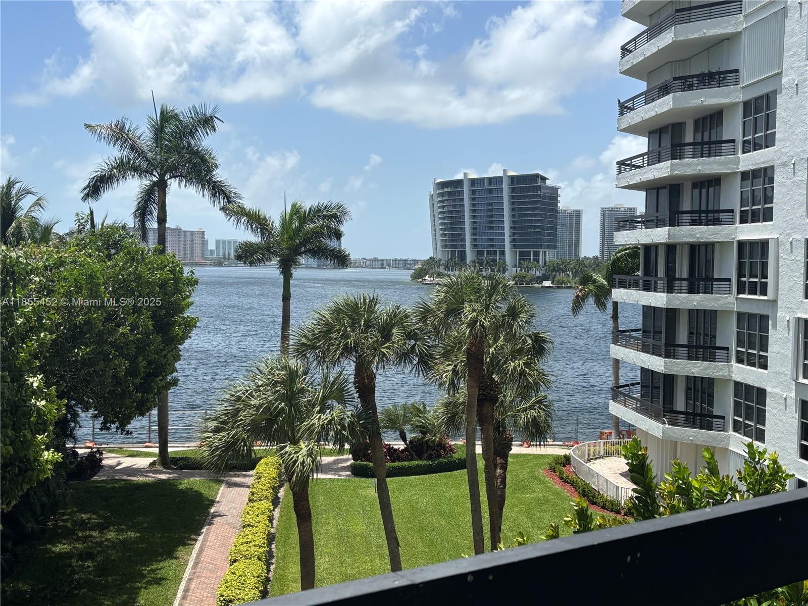 Photo of 3600 Mystic Pointe Dr  #414, Aventura, Florida, 33180 - 