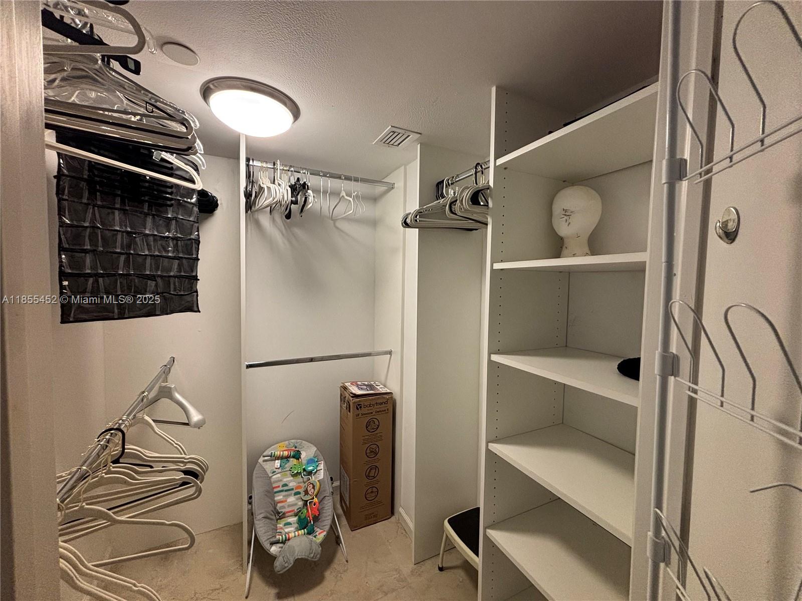 Photo of 3600 Mystic Pointe Dr  #414, Aventura, Florida, 33180 - 