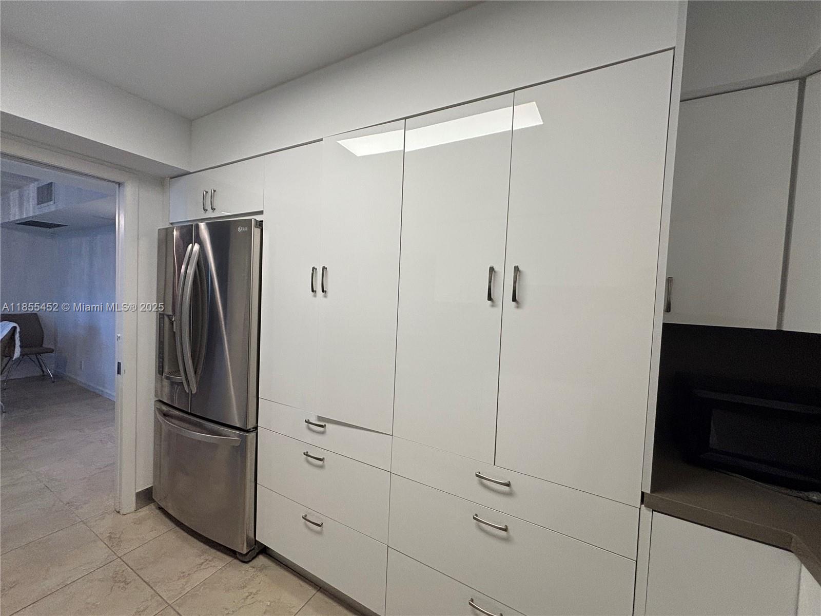Photo of 3600 Mystic Pointe Dr  #414, Aventura, Florida, 33180 - 