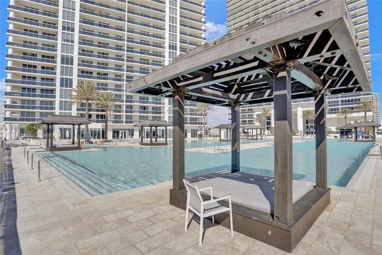 See details 1201 3 / 3 2078 sq. ft. $ 2025-08-08 0 Photo