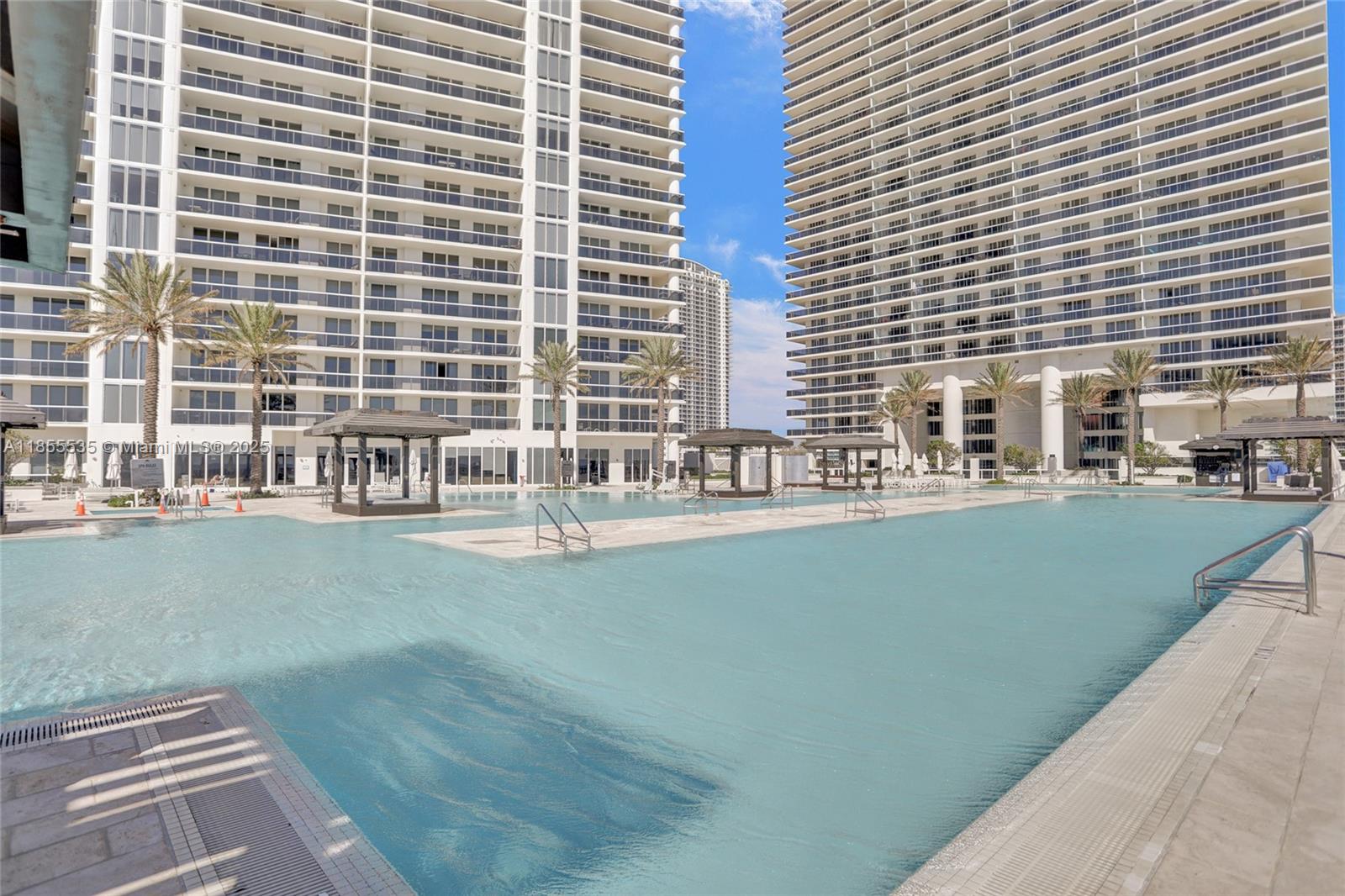 See details 1201 3 / 3 2078 sq. ft. $ 2025-08-08 0 Photo