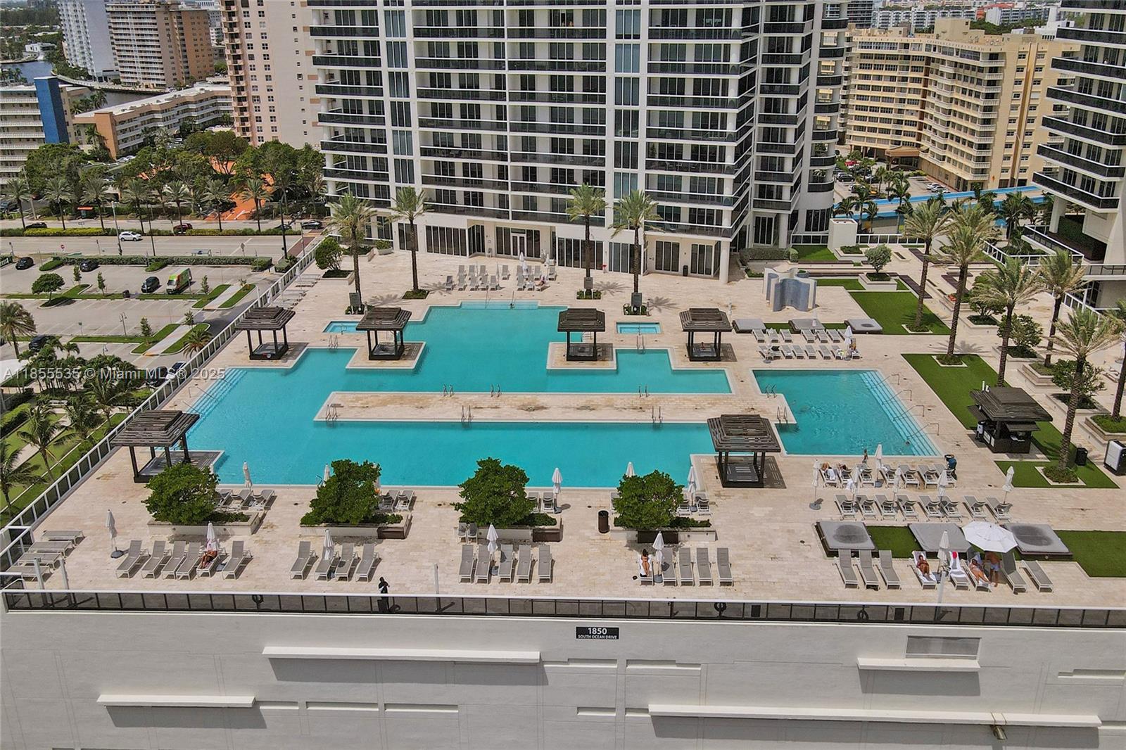 See details 1201 3 / 3 2078 sq. ft. $ 2025-08-08 0 Photo