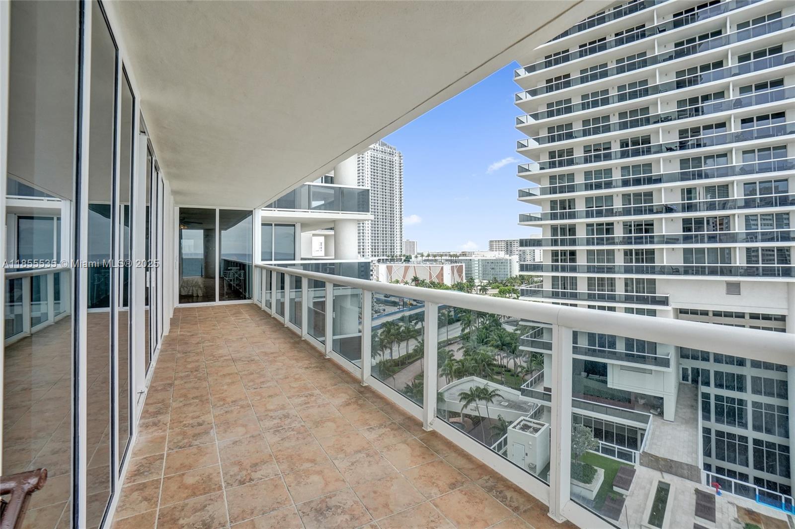 See details 1201 3 / 3 2078 sq. ft. $ 2025-08-08 0 Photo