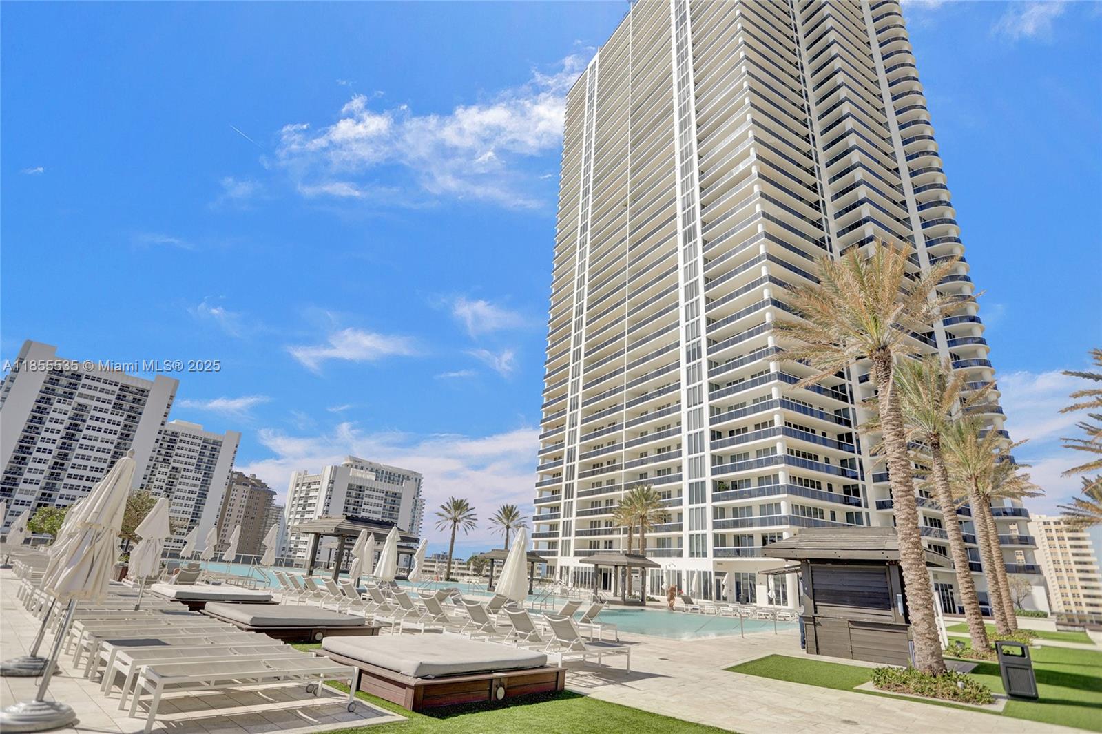 See details 1201 3 / 3 2078 sq. ft. $ 2025-08-08 0 Photo