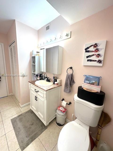 Photo of 1801 Ocean Dr  #833, Hallandale Beach, Florida, 33009 - 